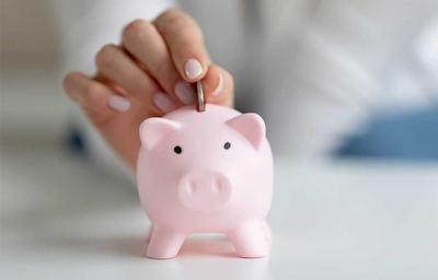 20211123-livingwage-shutterstock_1761077003.jpg